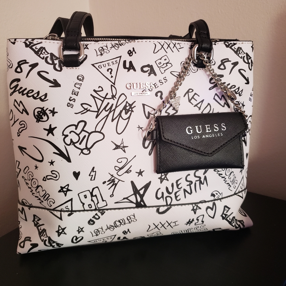❔ Guess - Dazzling Graffiti Print Satchel ❔